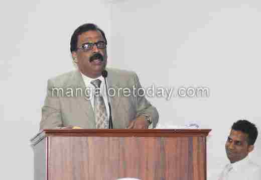 Orientation day held at a.b. shetty memorial institute of dental sciences 2